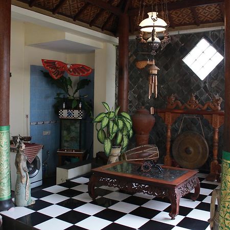 La Javanaise Home Stay Malioboro Yogyakarta Exteriér fotografie
